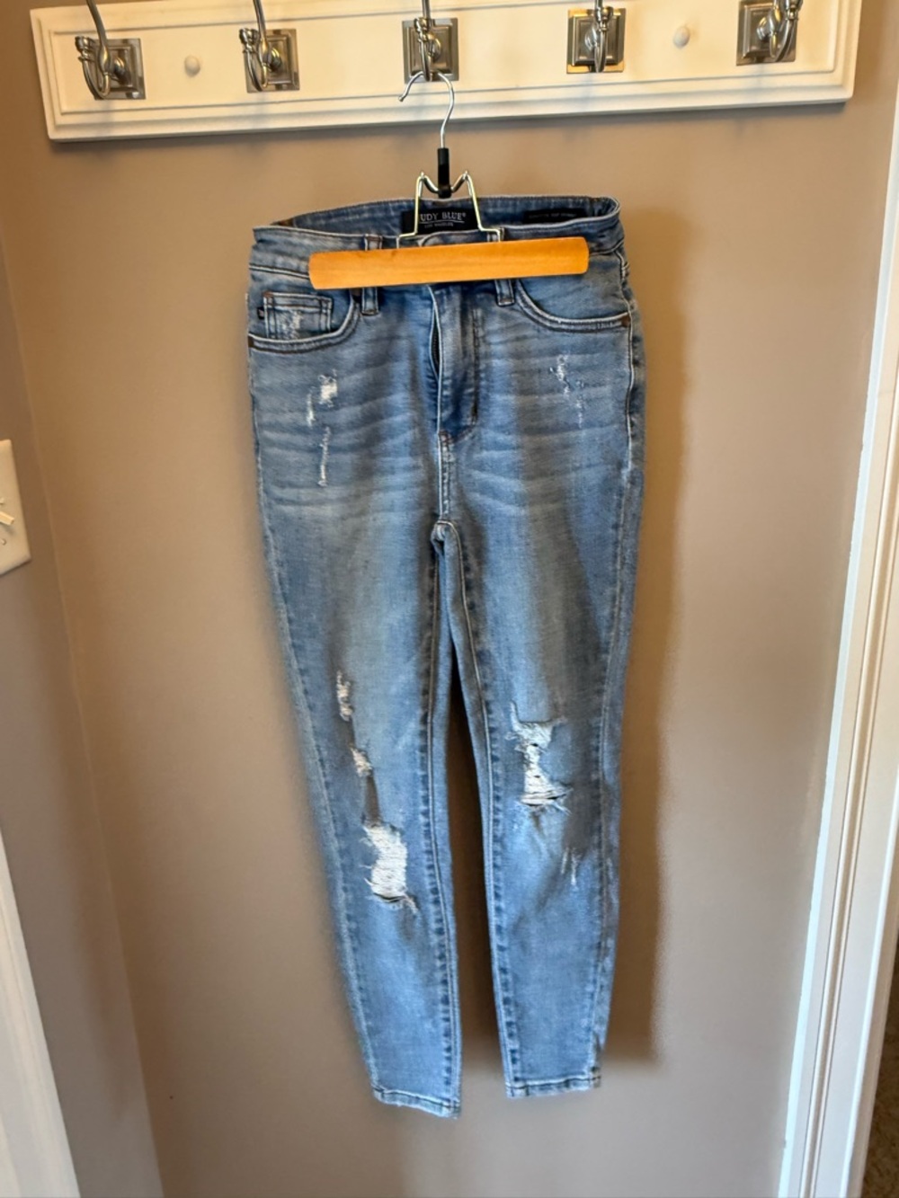 Judy Blue Light Blue Distressed Women’s Skinny Jeans